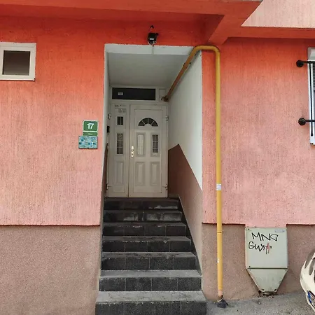 Apartment Centar S *