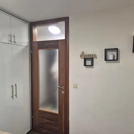 Apartment Centar S *